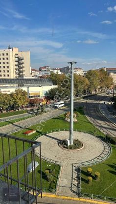 1+0 Eşyalı Şehrin Tam Merkezinde