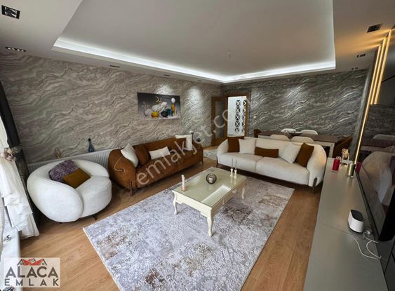 Beşikkaya Mahallesi'nde Full+full Yapılı 3+1 Site Daire