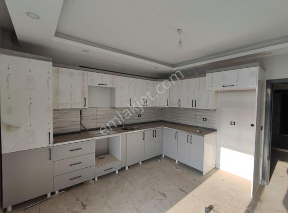 Batman Merkez Siirt Çevre Yolu Beyaz Şato Arkasında Satılık 3+1