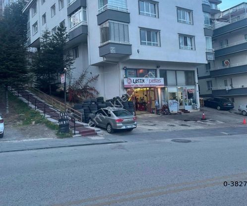 Mürsel Uluç 931. Cadde Üzeri 2+1 Full Mobilyalı Manzaralı Kombili Önü Ve Yanı Yeşil Alan 80m2 Net