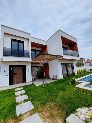 Venüs'den,güre Oteller Bölgesinde, Saunalı Yüzme Havuzlu 5+1 Müstakil Villa