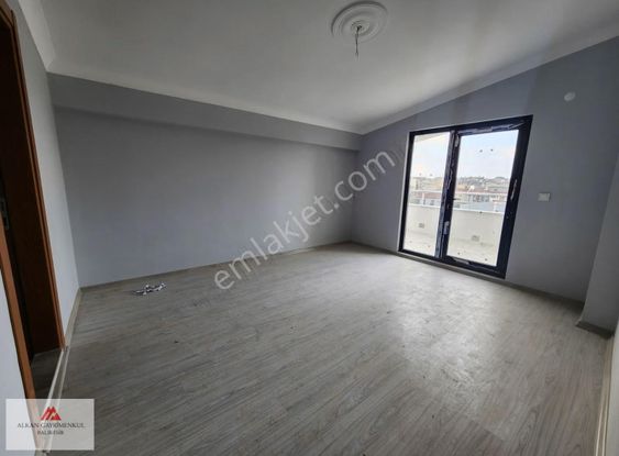 2.sakarya'da Ferah Ve Fırsat 3+1 Satılık Geniş Dubleks