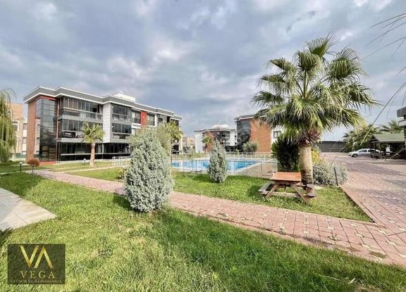 Acill Satılık Villalar Bölgesi'nde Full Lüks Site İçi 2+1 Daire