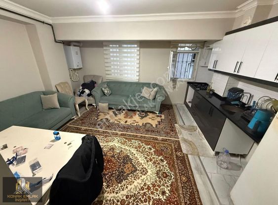 Konak Emlak'tan Satılık 1+1 Y.girş Yeni Bina Amerikan Mutfak !!