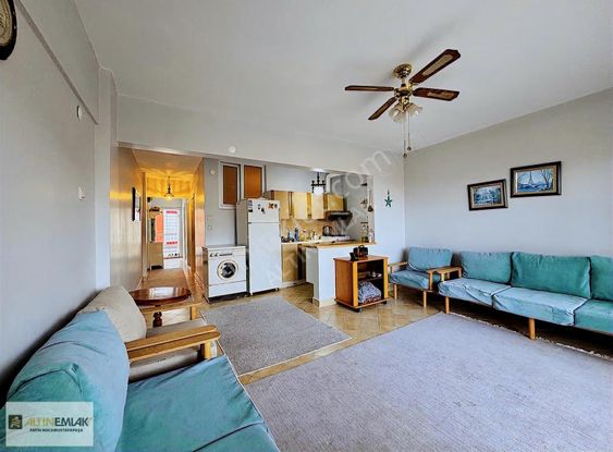 Deniz Manzaralı Denize Sıfır Soner Sitesinde 2+1 Satılık Daire