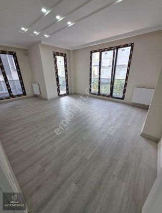 Avcılar Denizköşkler Mh. Sıfır Bina K.otoparklı Arakat 2+1 Daire