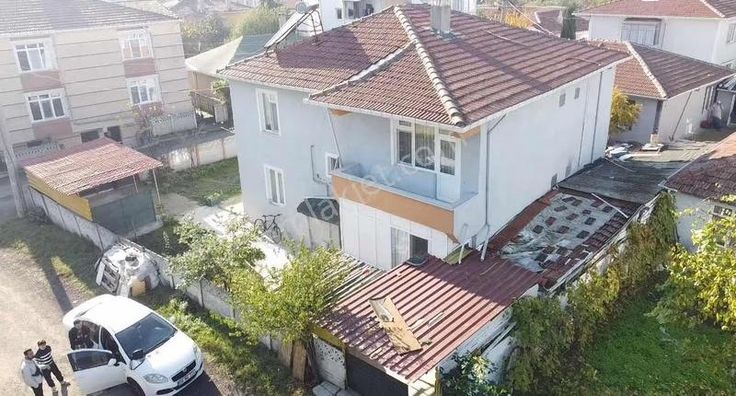 **lüleburgaz Durak Mahallesinde 2 Katlı Müstakil Ev**