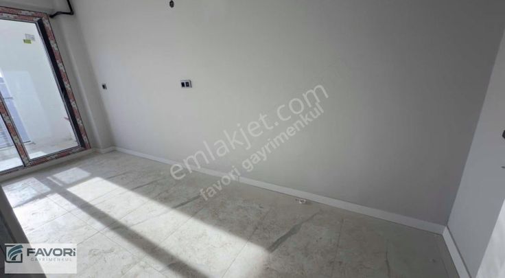 Favori'den Yavuz Sultan Selim'de Geniş 2+1 Sıfır Kapalı Garajlı