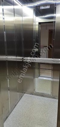 Hikmet Işık Caddesinde Eşyalı 1+1