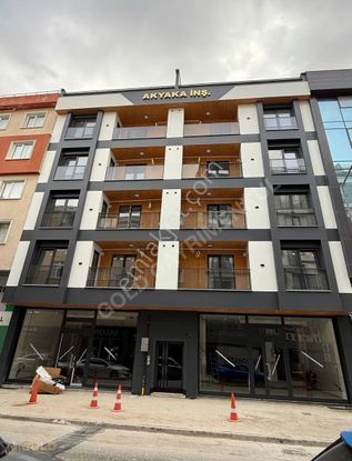 3+1 135 M2 Arakat İskanlı Ebv. Banyo Asansörlü Lüks Gebzeçarşı