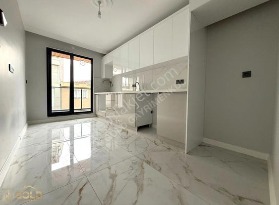 Gebze Çarşı 2+1 145 M2 İskanlı Yerden Isıtmalı Asansörlü Dubleks