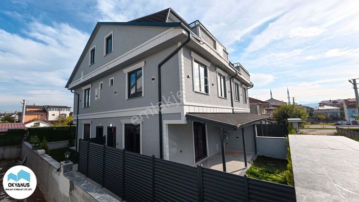 Sakarya Kocaali De Eşsiz Villa Fırsatı, Yalı Mah. Ön Cephede 3+1