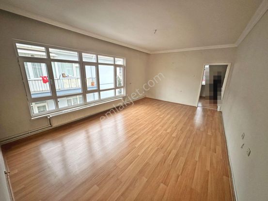 Tıp Fakültesi Cadde Yakınında Katta Yapılı 3+1 Kiralık Daire