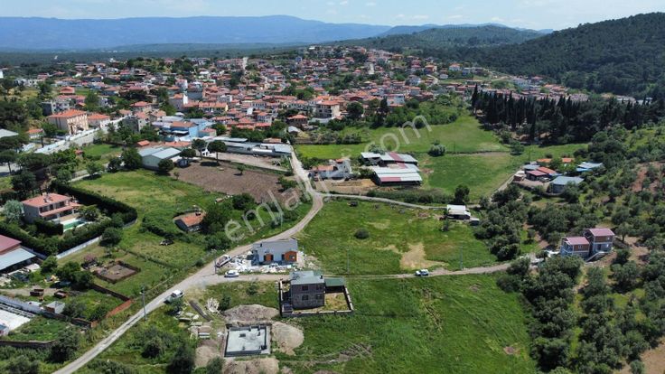Mera Emlak'tan Pelitköyde Deniz Manzaralı 2 Villalık İmarlı Arsa