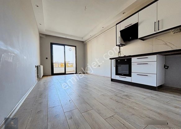 ▀▄mera Emlaktan 19.piyade Tugayına Çok Yakın 1+1 Ultralüx Daire