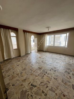 Beykent Den Satılık Geniş Oturumlu Daire