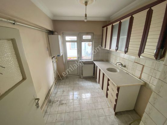 Sincan Mareşal Ç. Mh De 3+1 Ara Katta Daire