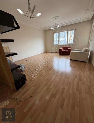 Konukseverde Katta Tek Daire Ara Kat 3+1