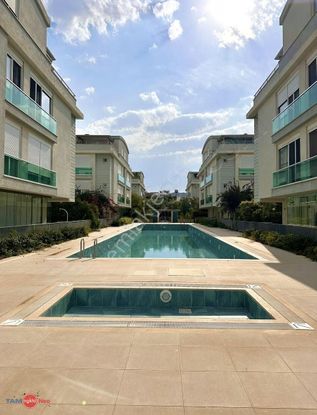 Altınova Mahallesi Mahalle Sitesinde Satılık 4+1 Dubleks Daire