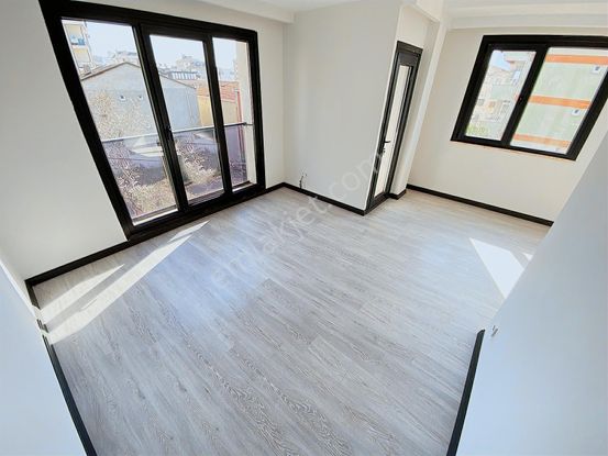 Focus'tan Metro Ve E-5 Yakın,sıfır,iskanlı,geniş,a.otoparklı,3+1