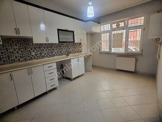 Kadifekale Sağlık Ocağı Yanında Kiralık 3+1