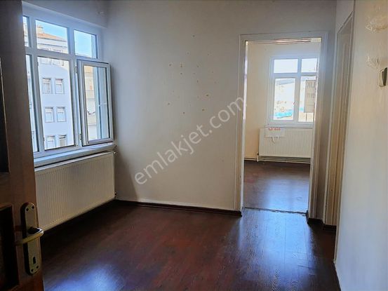 Liman Mahallesi 100. Yıl Bulvarına 100 Metre Mesafede