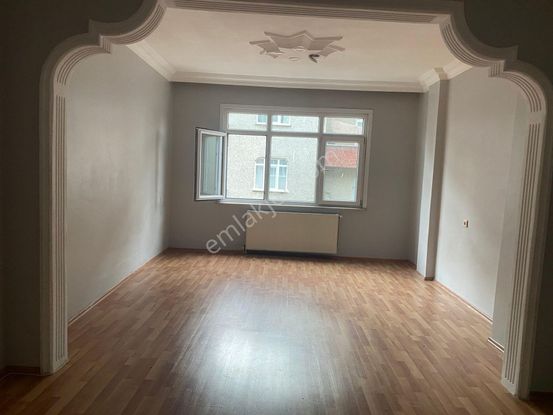 Avrupa Emlak Tan Menderes Mah 85m² 2+1 3.kat,kombili,metro Yakın