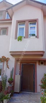 Geniş Bahçeli Satılık Triblex Villa