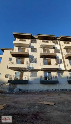 Tacin Mahallesi'nde Satılık Eşyalı Balkonlu 1+1 Daire