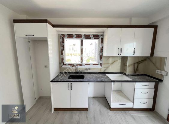 Ayaşta 3 Cepheli Denize 350 M Lüks Daire