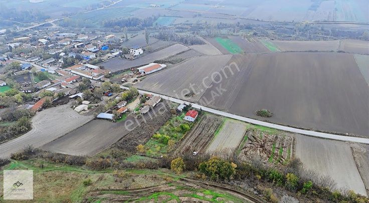 Babaeski Yeniköy De Satılık 2568 M2 İmarlı Arsa