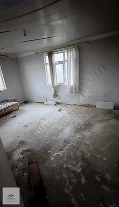 Babaeski Çavuşköy De Satılık 2115 M2 İmarlı Arsa Ev Ve Ahırlar