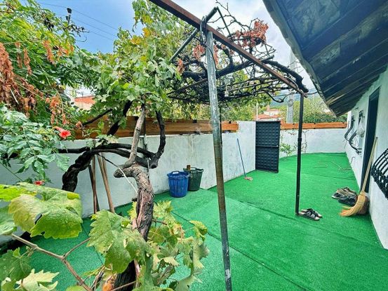 Uytundan Güre Köyünde Yenilenmiş Bahçeli 1+1 Müstakil Köy Evi