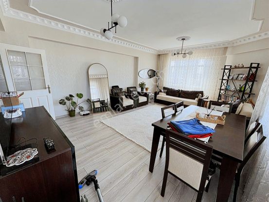 Şehitlik Mahallesi Merkezi Konumda Satılık 3+1 Daire