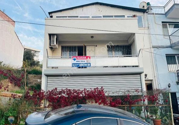 Narlıdere Atatürk Mh. Denız Manazaralı Satılık Trıpleks Bina