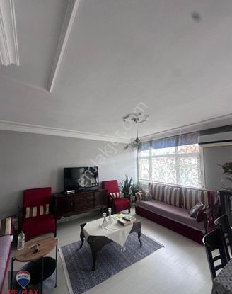 Karşıyaka Çarşı'da 2+1 Eşyalı Kıralık Daıre