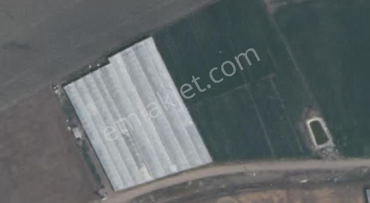 Satılık Tarla 10.850 M² + 5 Donum Kapalı Sera