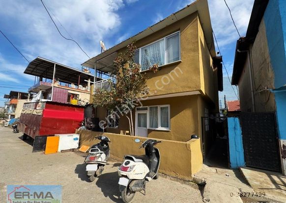 Salihli Zafer De Satılık 168 M2 Arsa Üstünde 2 Katlı Müstakil Ev