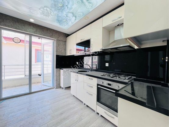 Öz.maşallah Dan Keciören Karakayada Çook Acill Satılık 3+1 Asansör + İskanlı