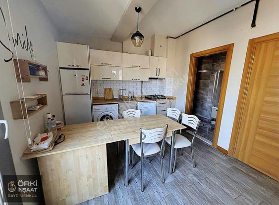 1+1 Fiyatına 1,5+1 65 M2 Cadde Üzerinde Apart