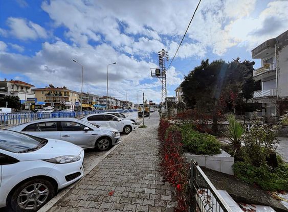 Yiğit Gayrimenkul'den Çeşme Marinada Uygun Fiyatlı 2+1 Daire