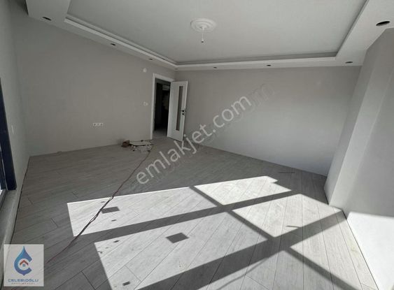 Çayırova İnönü Mah Yüksek Kredili Satılık 3+1 Yüksek Giriş Daire