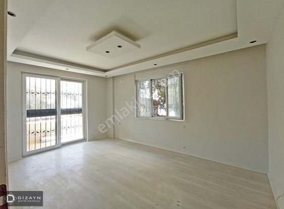 M.akif'de Tramvaya Çok Yakın Ayrı Mutfaklı 2+1 Yüksek Giriş