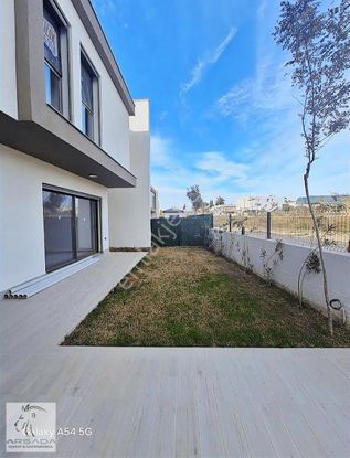 Kusadası Davutlar Yolun Altı 3+1 Sıfır Vılla