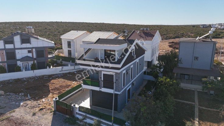 ❗️bu Fiyata Başka Yok Tam Müstakil Ayrı Mutfak Full Eşyalı Müstakil Havuz & Otoparklı❗️