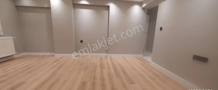 Bostanlı Şehitler Bulvarında Full Tadilatlı Asansörlü 3+1 Daire