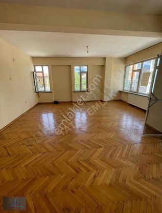 Zindane Diş Hastanesi Karşısı Geniş 2+1 Arakat Asansörlü Daire