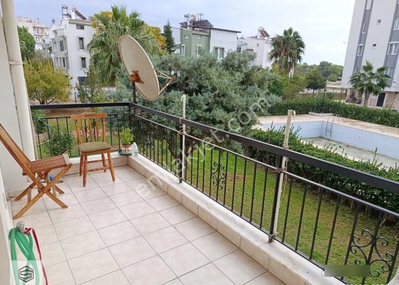 Kundu Turizm Yolunda Sağlık Evleri Sitesinde 3+1 Daire