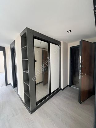 Osmangazide İskanlı Kapalı Mutfak Giyinme Odalı Doğalgazlı Emsalsiz 2,5+1 Daire