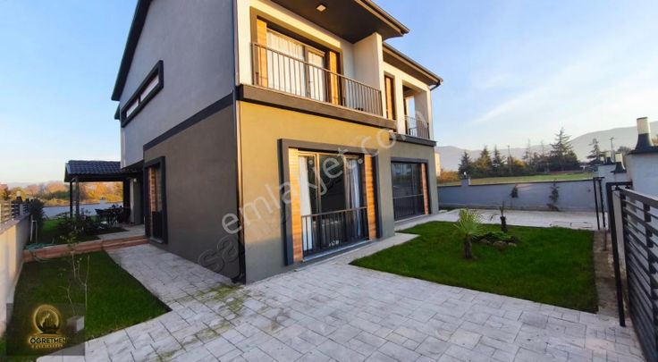 Öğretmen'den Şıralık Mahallesinde Satılık İkiz 3+1 2+1 Villa